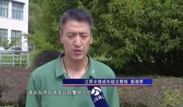 ​​​ 《射雕英雄传》发布特别对谈 徐克肖战畅叙武侠 2025-01-29 1月29日，由徐克执导，傅若清担任总监制，肖战、庄达菲领衔主演，梁家辉特别演出，张文昕、巴雅尔图、阿如那主演，蔡少芬特别出演，胡军、吴兴国、李晨友情出演的春节档唯一一部武侠电影《射雕英雄传：侠之大者 徐克回归！
